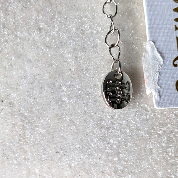 Howard's NWT Holiday Icon Christmas Santa necklace silver gold - Picture 9 of 15